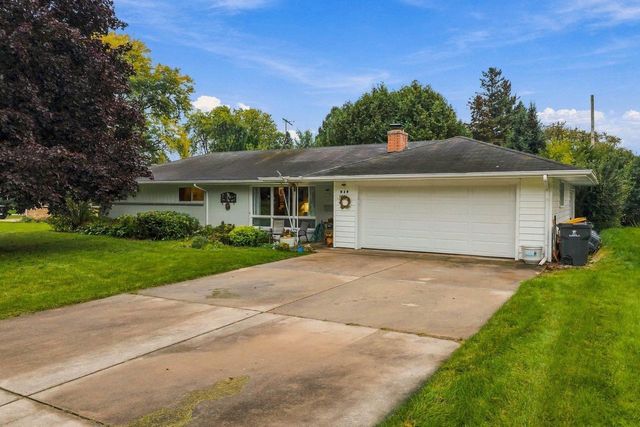 219 Heidel ROAD, Thiensville, WI 53092