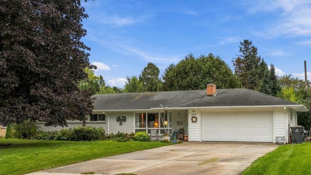 219 Heidel ROAD, Thiensville, WI 53092