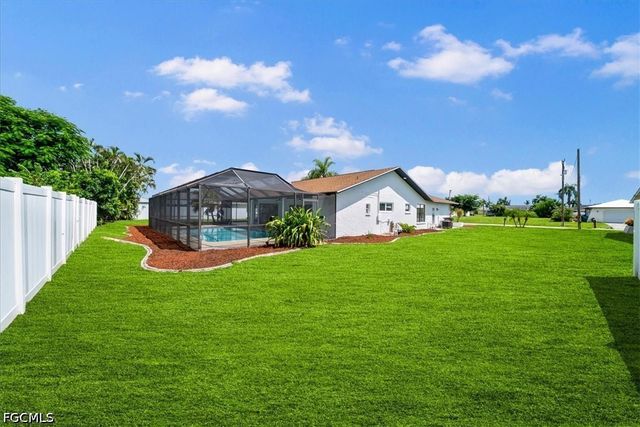 1115 SE 30th TER, Cape Coral, FL 33904