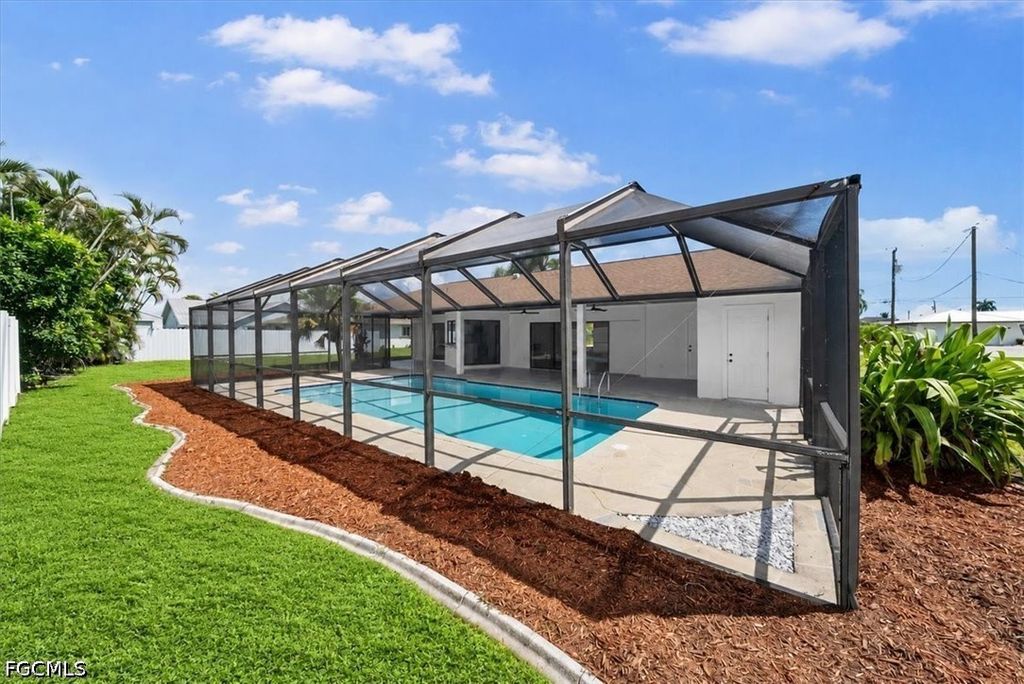 1115 SE 30th TER, Cape Coral, FL 33904