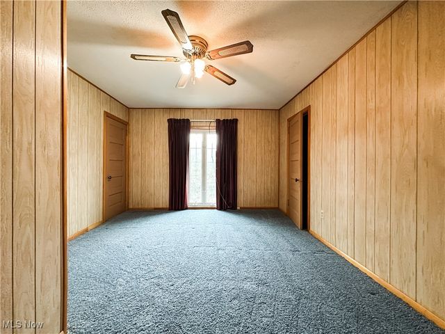 905 W 4th Street, Williamstown, WV 26187