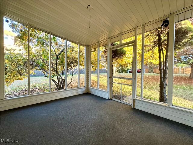 905 W 4th Street, Williamstown, WV 26187