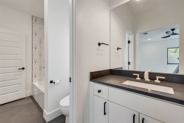 6443 Kenwood Avenue, Dallas, TX 75214