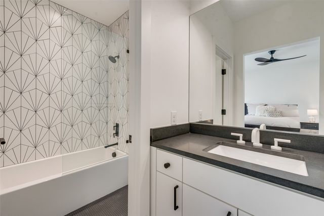 6443 Kenwood Avenue, Dallas, TX 75214