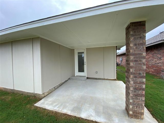 20645 Brush Creek Boulevard, Harrah, OK 73045