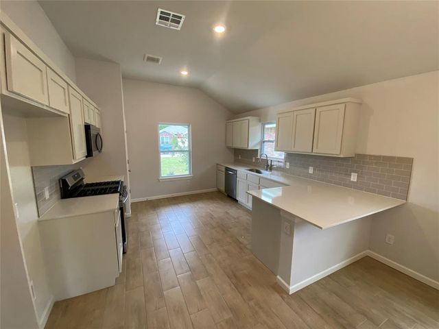 20645 Brush Creek Boulevard, Harrah, OK 73045