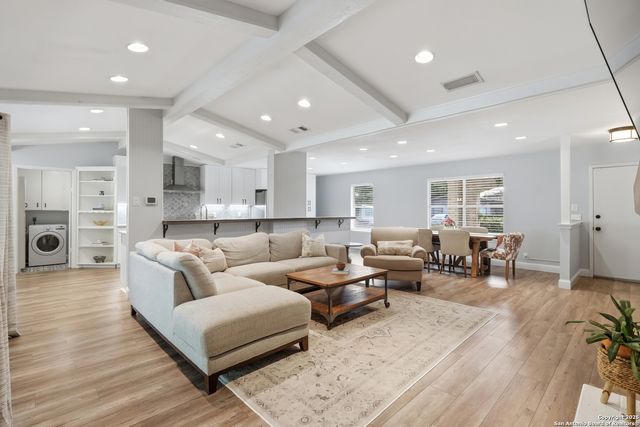 3715 Minthill Dr, San Antonio, TX 78230