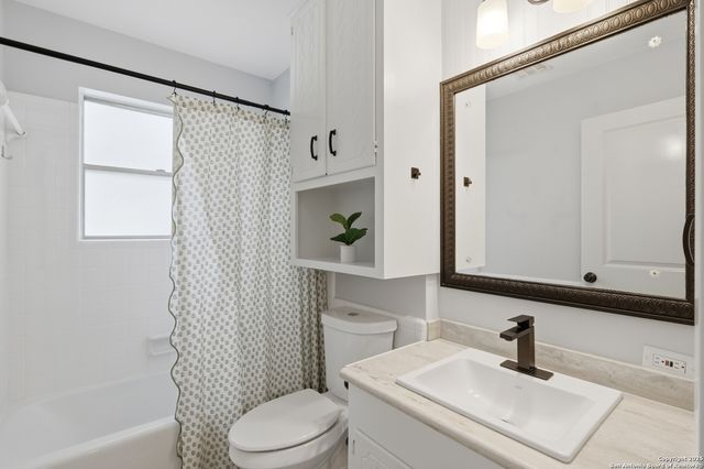 3715 Minthill Dr, San Antonio, TX 78230