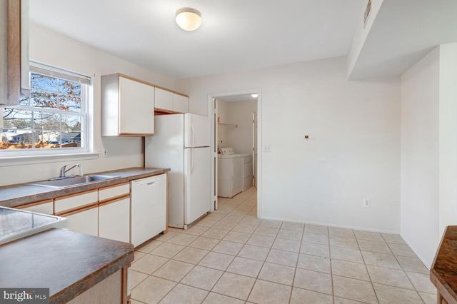 1174 STEAMER AVE, Manahawkin, NJ 08050