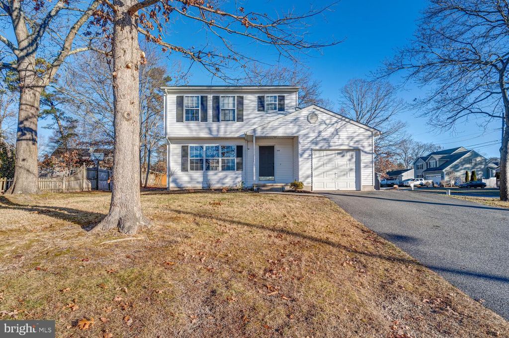 1174 STEAMER AVE, Manahawkin, NJ 08050