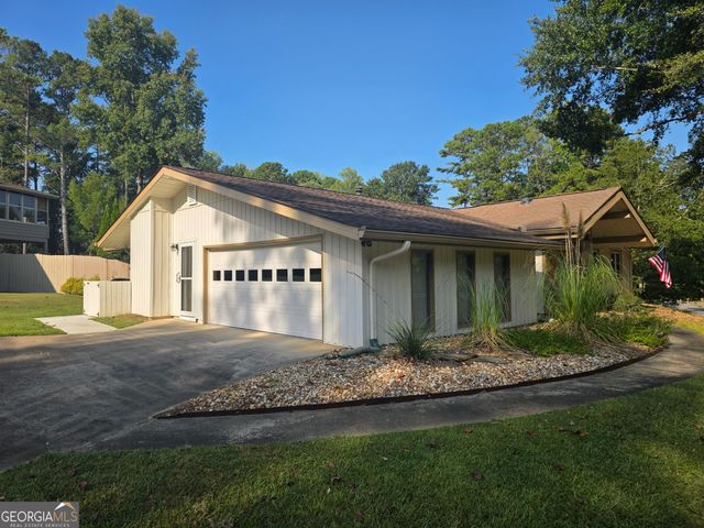 100 Palomino Path, Peachtree City, GA 30269