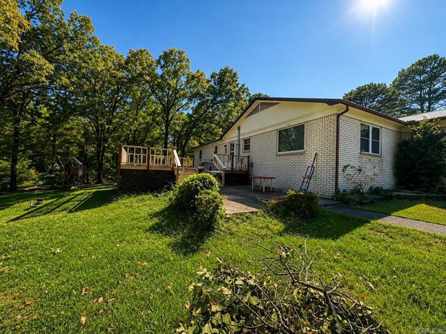 12 Sycamore Dr, Conway, AR 72032