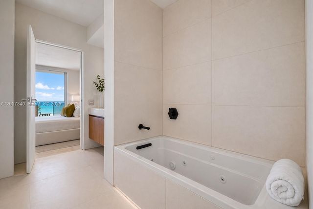 6365 Collins Avenue 3904, Miami Beach, FL 33141
