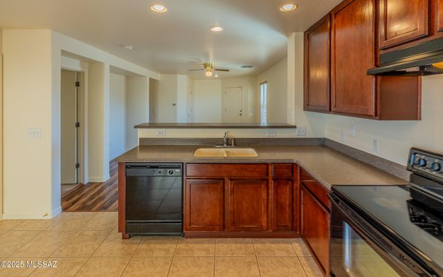 5283 E Desert Straw Lane, Tucson, AZ 85756