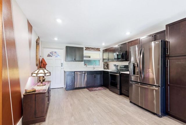 1650 PINE TREE LANE 103, Sarasota, FL 34236