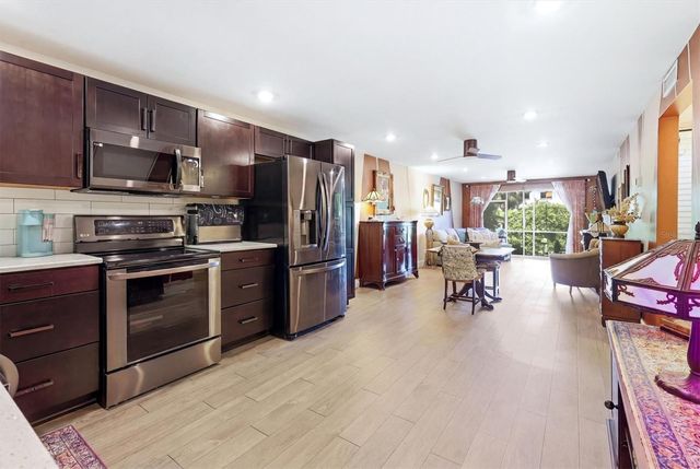 1650 PINE TREE LANE 103, Sarasota, FL 34236