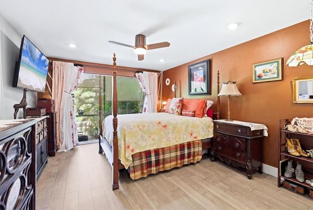 1650 PINE TREE LANE 103, Sarasota, FL 34236