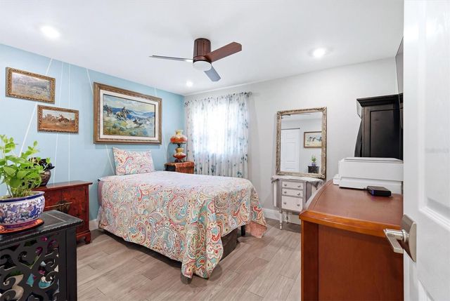 1650 PINE TREE LANE 103, Sarasota, FL 34236