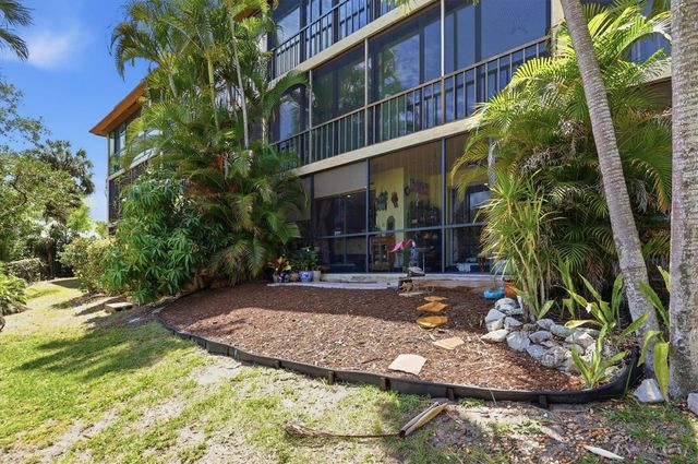 1650 PINE TREE LANE 103, Sarasota, FL 34236