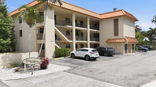 1650 PINE TREE LANE 103, Sarasota, FL 34236