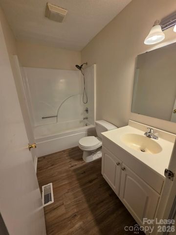 804 Carolyn Drive SE, Concord, NC 28025