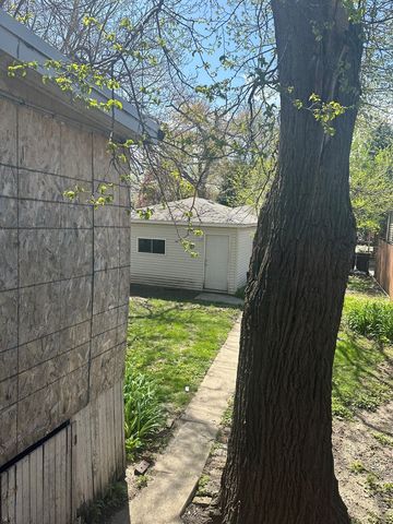 5901 W Berenice Avenue, Chicago, IL 60634