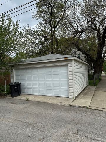 5901 W Berenice Avenue, Chicago, IL 60634