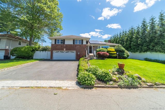 2544 New York Avenue, Huntington, NY 11747