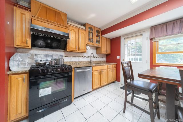 2544 New York Avenue, Huntington, NY 11747