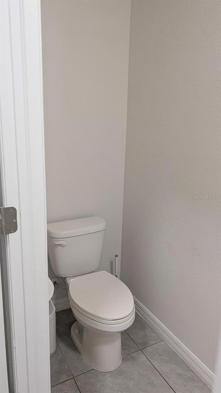 Image 20 of property listing at 4015 BLUE BANKS LANE, Bradenton, FL 34208