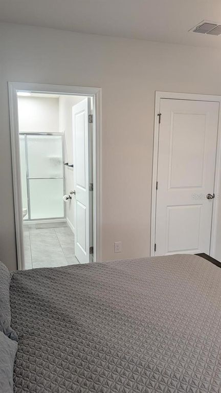 Image 26 of property listing at 4015 BLUE BANKS LANE, Bradenton, FL 34208