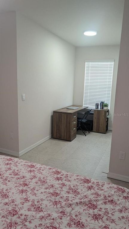 Image 37 of property listing at 4015 BLUE BANKS LANE, Bradenton, FL 34208