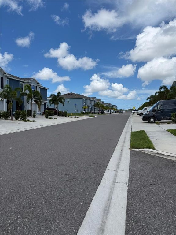 Image 59 of property listing at 4015 BLUE BANKS LANE, Bradenton, FL 34208