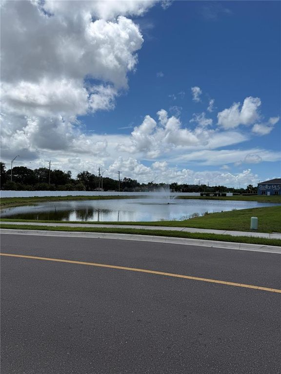 Image 62 of property listing at 4015 BLUE BANKS LANE, Bradenton, FL 34208