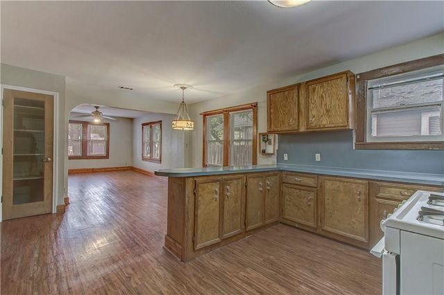 607 E 15th ST, Georgetown, TX 78626