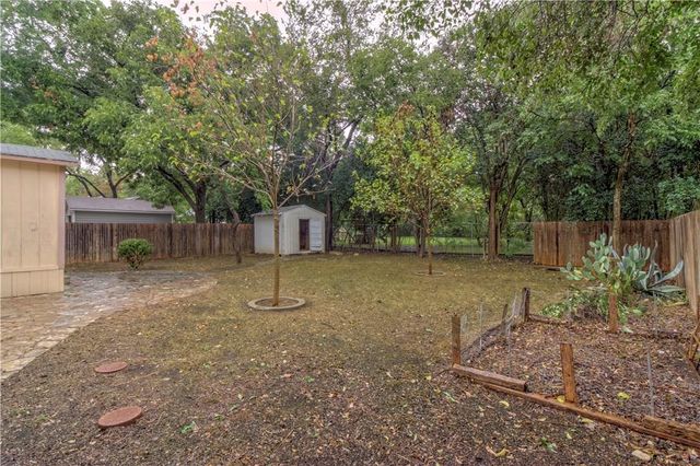 607 E 15th ST, Georgetown, TX 78626