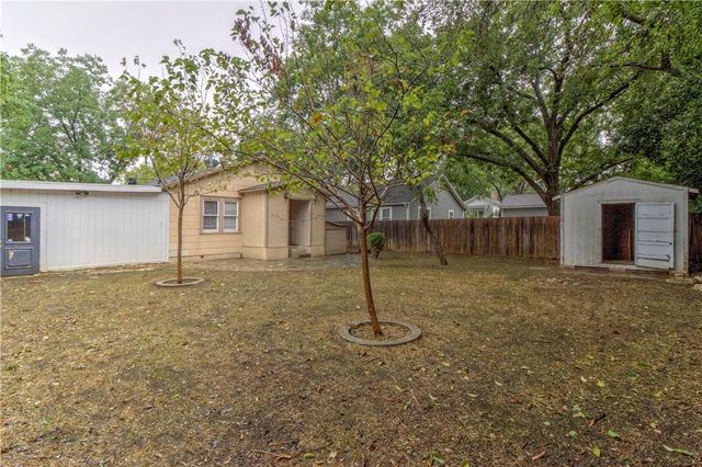 607 E 15th ST, Georgetown, TX 78626