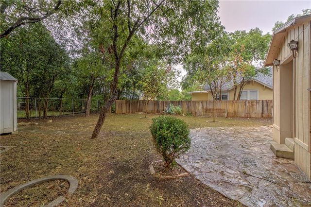 607 E 15th ST, Georgetown, TX 78626