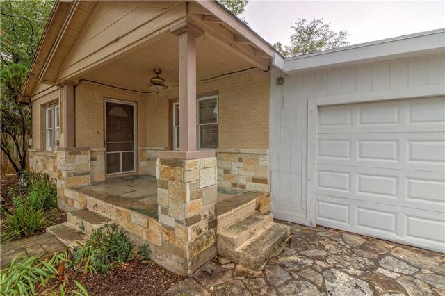 607 E 15th ST, Georgetown, TX 78626