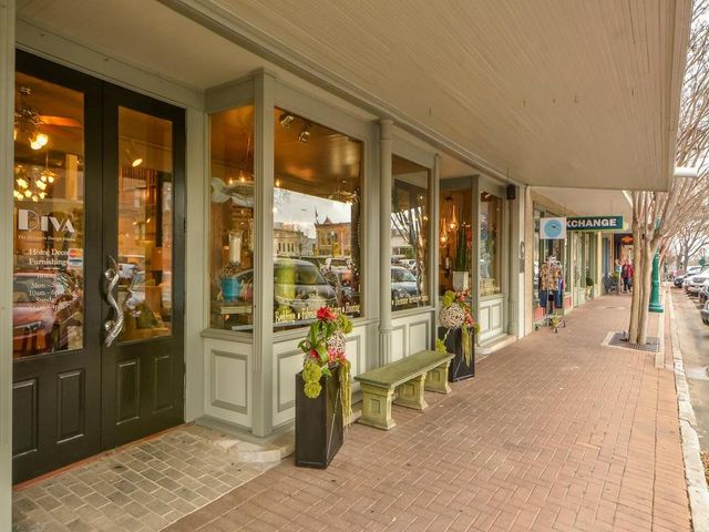 607 E 15th ST, Georgetown, TX 78626