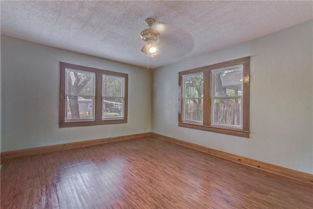 607 E 15th ST, Georgetown, TX 78626