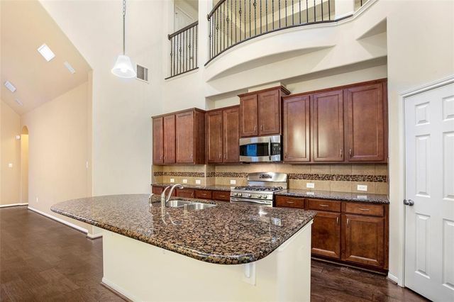 17906 Arapaho Hill Lane, Humble, TX 77346