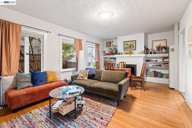 1527 8th St, Alameda, CA 94501