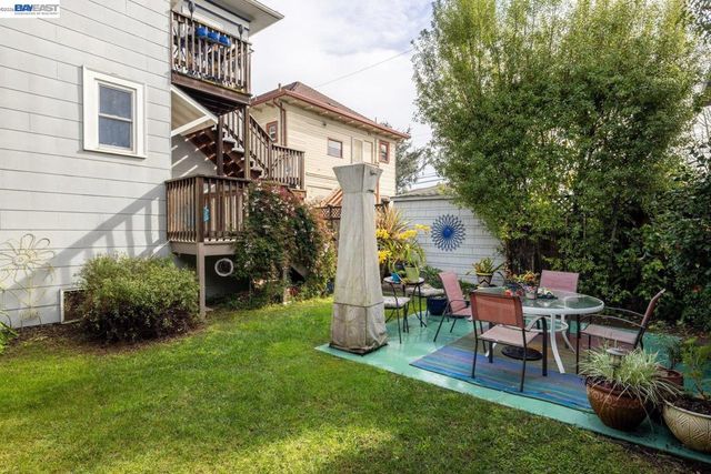 1527 8th St, Alameda, CA 94501