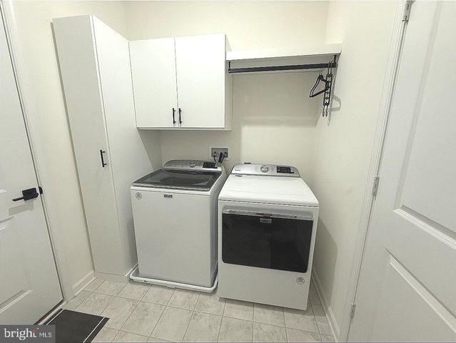 3016 BARBER LN, Middletown, DE 19709