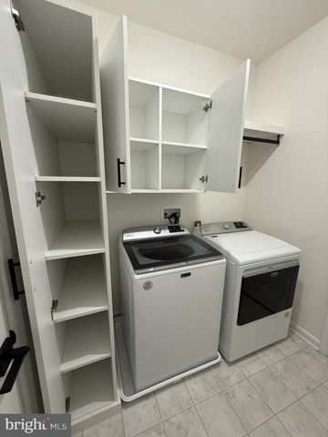 3016 BARBER LN, Middletown, DE 19709