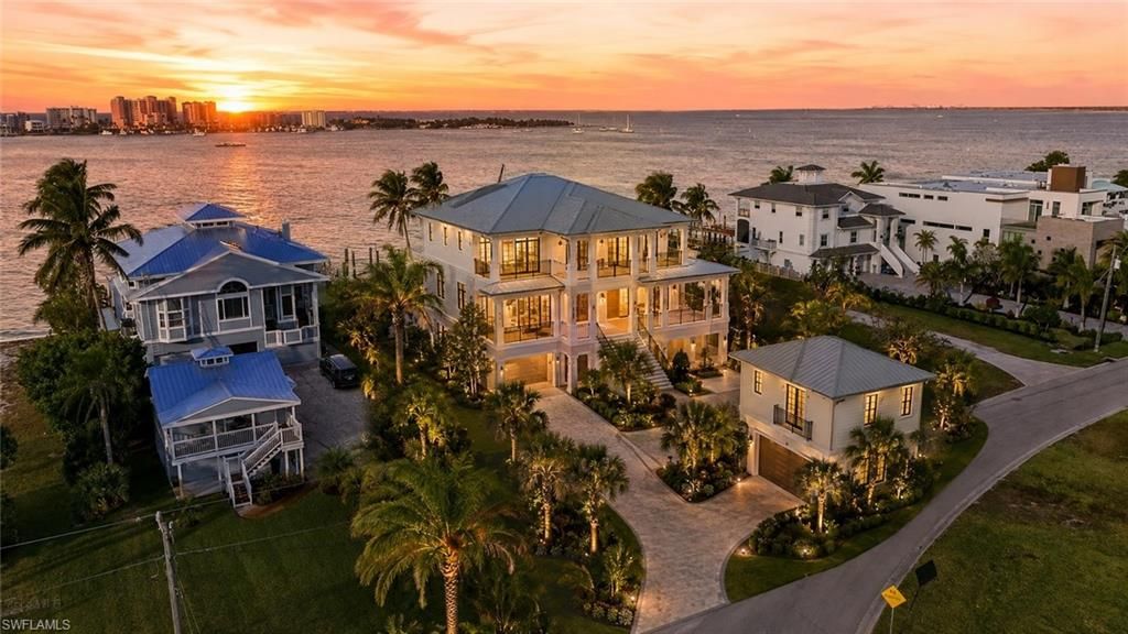 948 San Carlos DR, FORT MYERS BEACH, FL 33931 — exterior