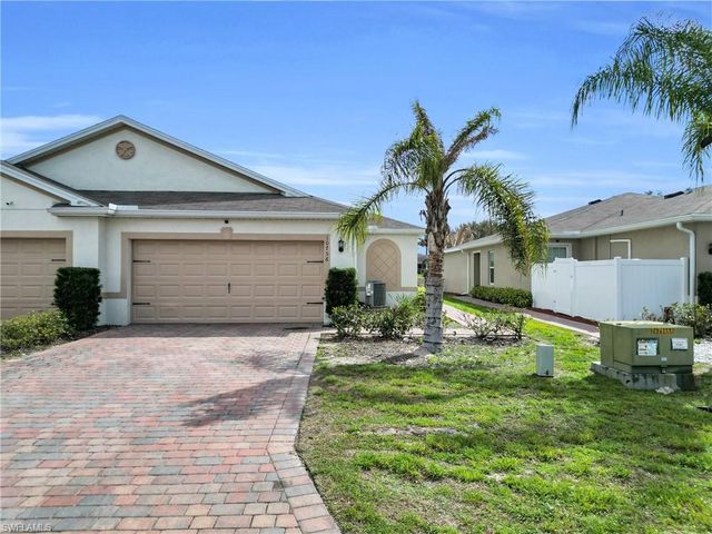10756 Crossback LN, Lehigh Acres, FL 33936