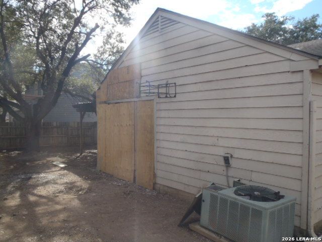 325 Sunrose Ln, Cibolo, TX 78108