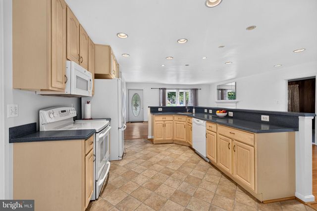 5611 PARK DR, Bowie, MD 20715